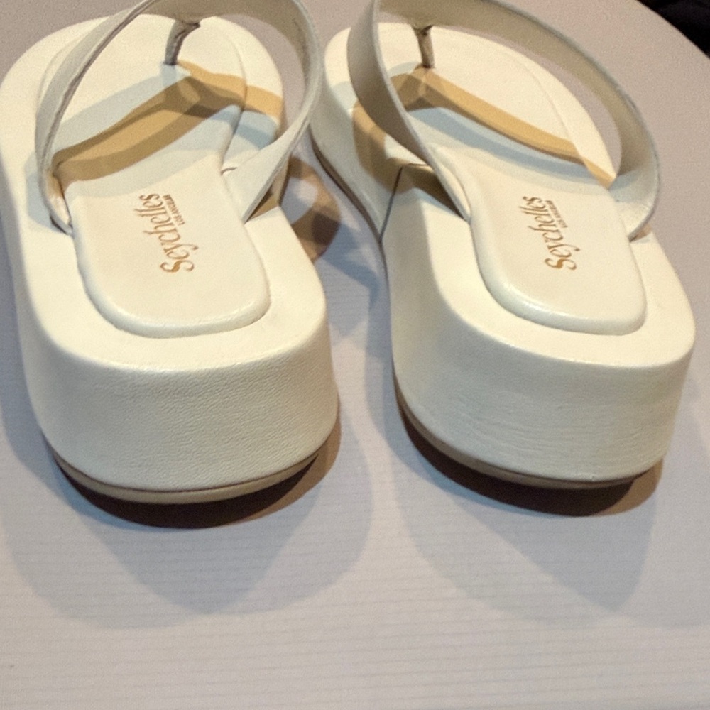 Seychelles Cream Platform Thong Sandals - Picture 2 of 7